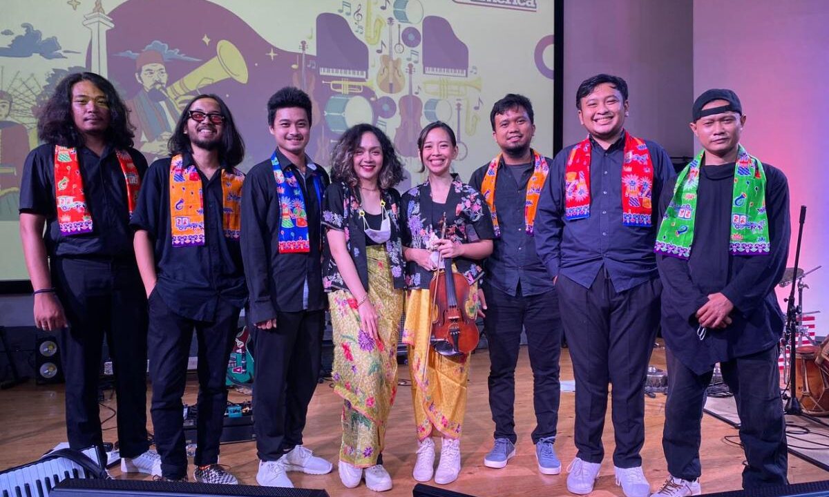 Dayung Sampan | Lirik Lagu