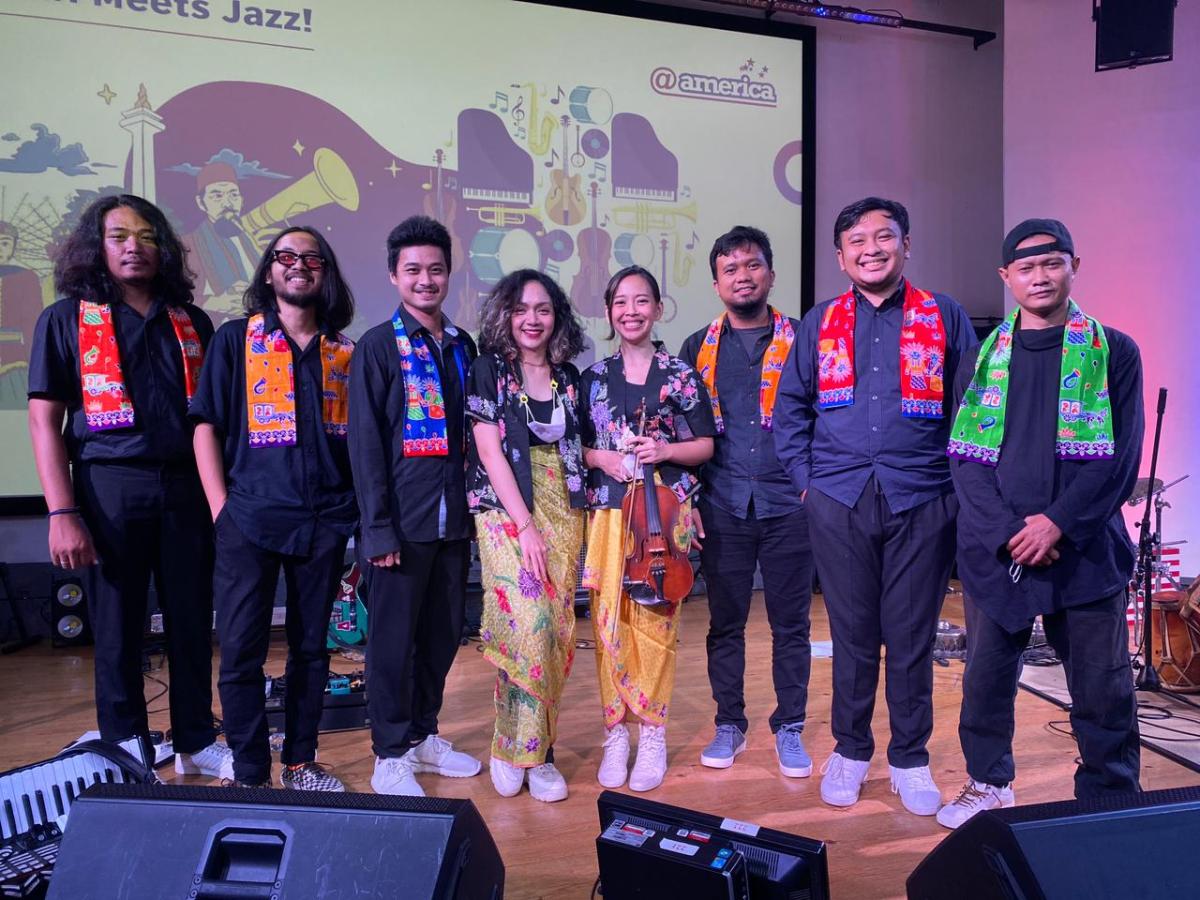 Dayung Sampan | Lirik Lagu
